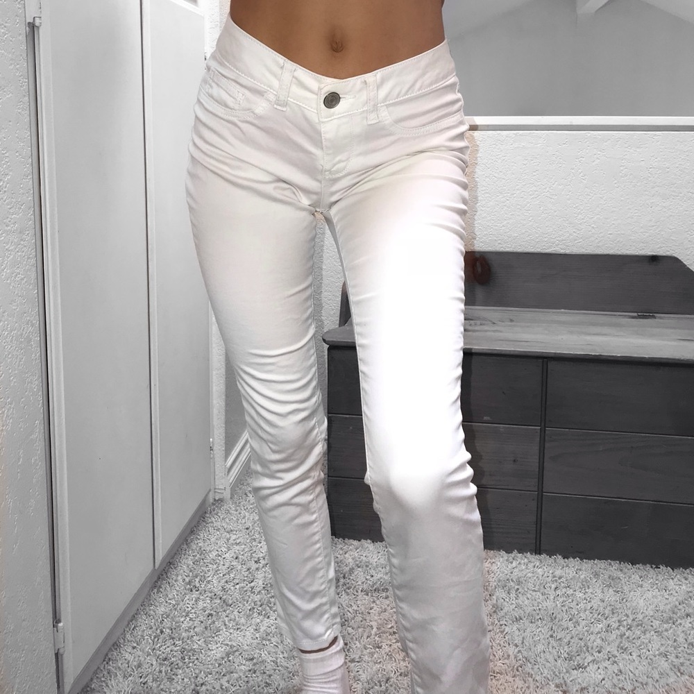 White SkinnyJeans/Jeggings